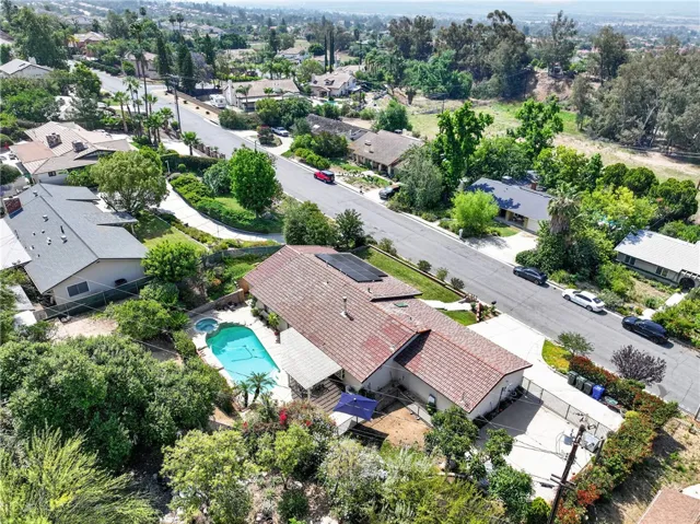 6691 Orangewood, Highland, California 92346