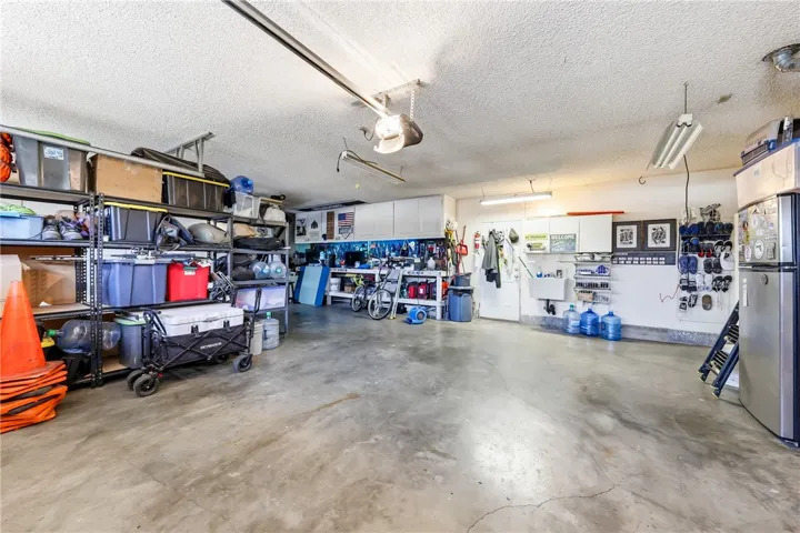 6691 Orangewood, Highland, California 92346