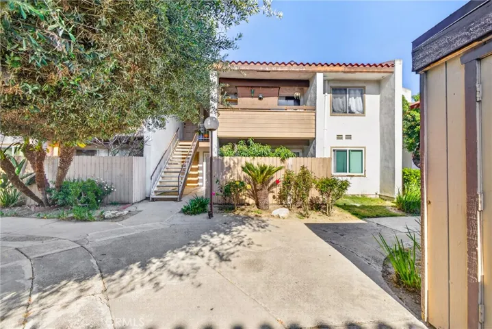 2521 W Sunflower H6, Santa Ana, California 92704