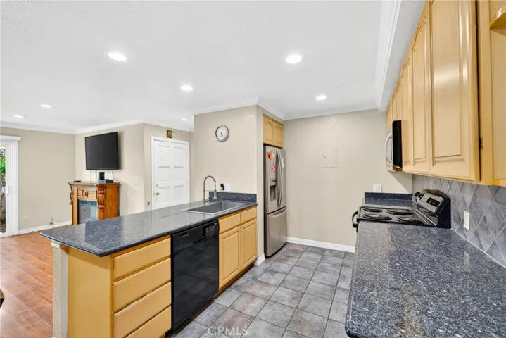 2521 W Sunflower H6, Santa Ana, California 92704