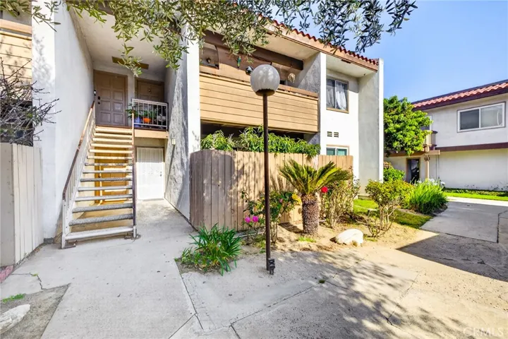2521 W Sunflower H6, Santa Ana, California 92704