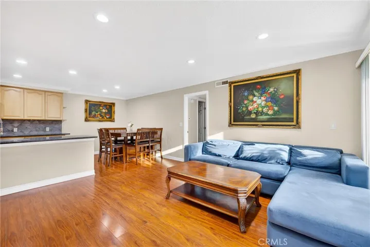 2521 W Sunflower H6, Santa Ana, California 92704