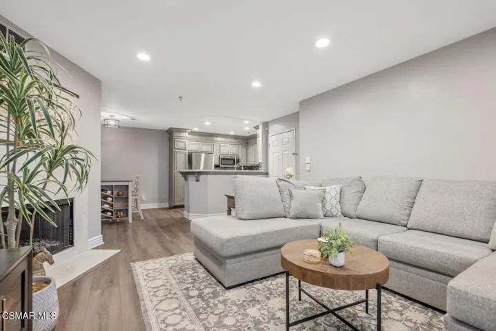 013-009-B1A3372-1500x1000