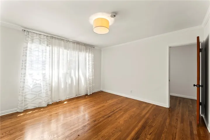 1745 N Mariposa, Los Angeles, California 90027