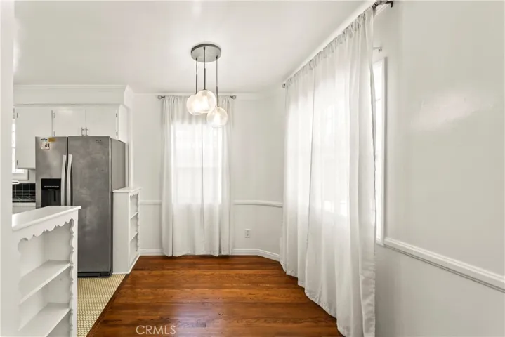 1745 N Mariposa, Los Angeles, California 90027
