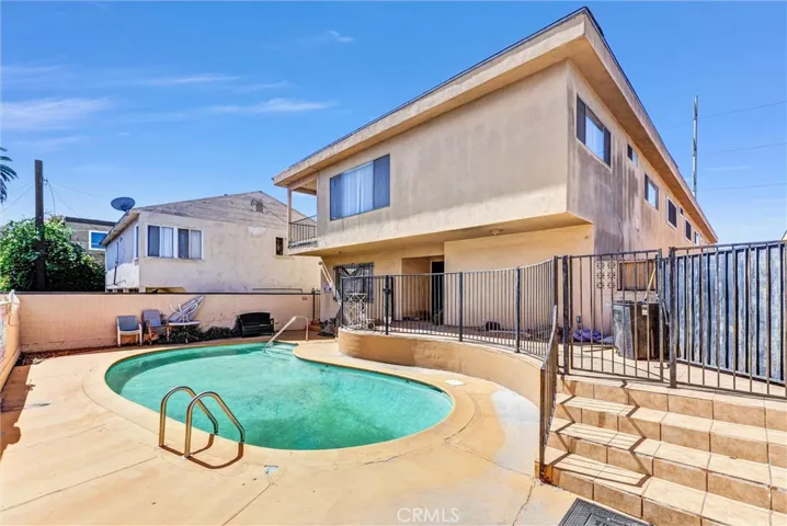114 N Eucalyptus Avenue 7, Inglewood, California 90301