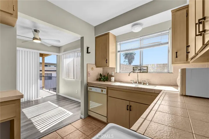 114 N Eucalyptus Avenue 7, Inglewood, California 90301