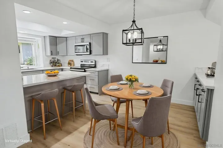 https://media.relahq.com/public/styles/image_manage_preview/s3/property-images/prop-nid-250646601/file_9801.jpg