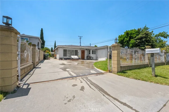 13608 Las Vecinas, La Puente, California 91746