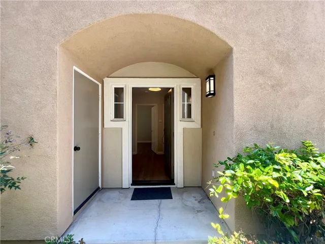 33 Visalia, Irvine, California 92602
