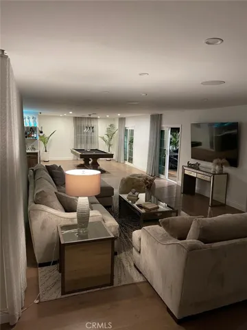 9150 Zelzah Avenue, Northridge, California 91325