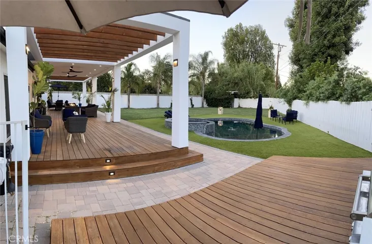 9150 Zelzah Avenue, Northridge, California 91325