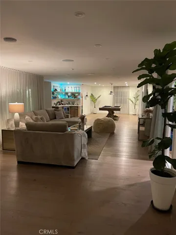 9150 Zelzah Avenue, Northridge, California 91325