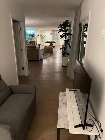 9150 Zelzah Avenue, Northridge, California 91325