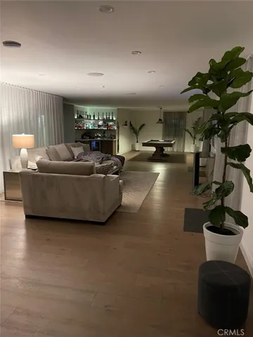9150 Zelzah Avenue, Northridge, California 91325