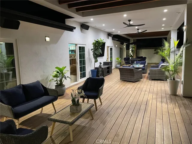 9150 Zelzah Avenue, Northridge, California 91325