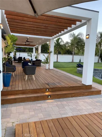9150 Zelzah Avenue, Northridge, California 91325