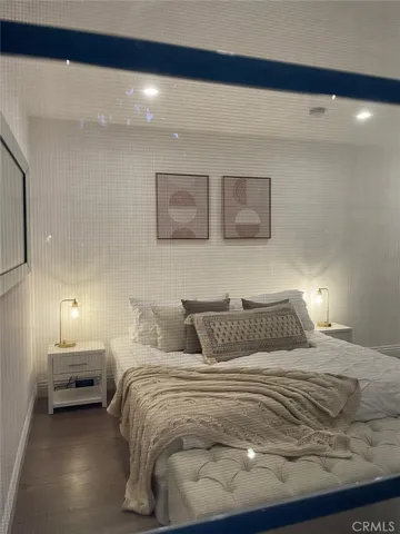 9150 Zelzah Avenue, Northridge, California 91325