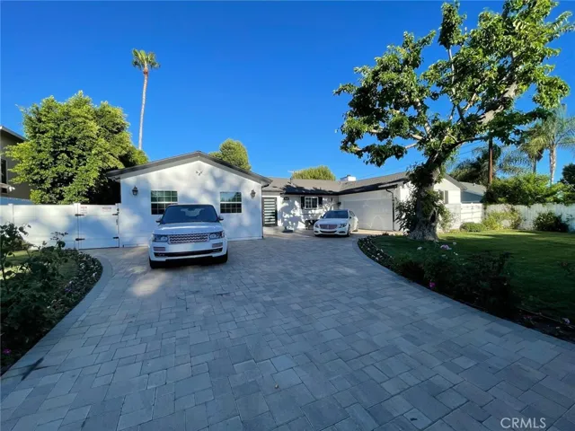 9150 Zelzah Avenue, Northridge, California 91325