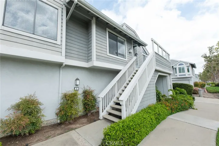 4 Van Buren 313, Irvine, California 92620