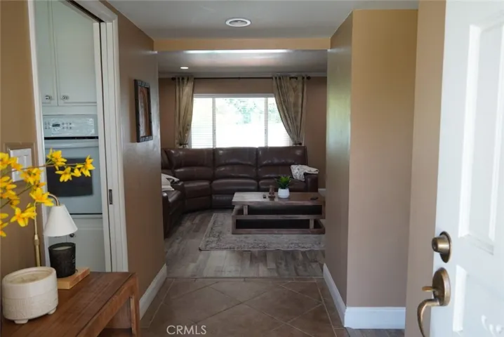6281 N 9th, Fresno, California 93710