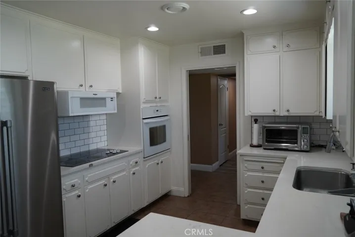 6281 N 9th, Fresno, California 93710