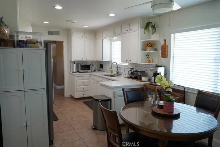 6281 N 9th, Fresno, California 93710