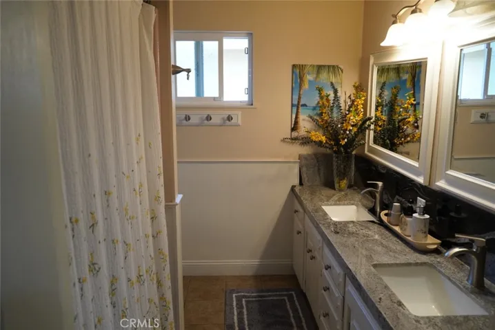 6281 N 9th, Fresno, California 93710