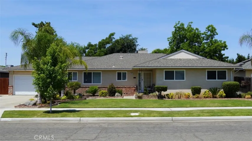 6281 N 9th, Fresno, California 93710