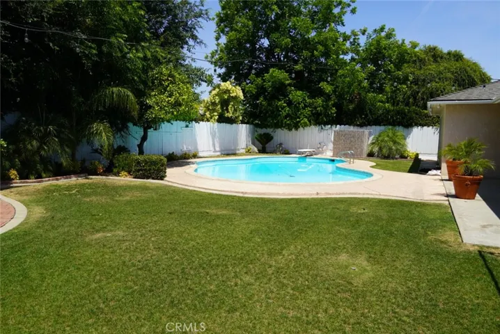 6281 N 9th, Fresno, California 93710