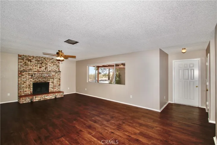 7376 Victoria, Yucca Valley, California 92284