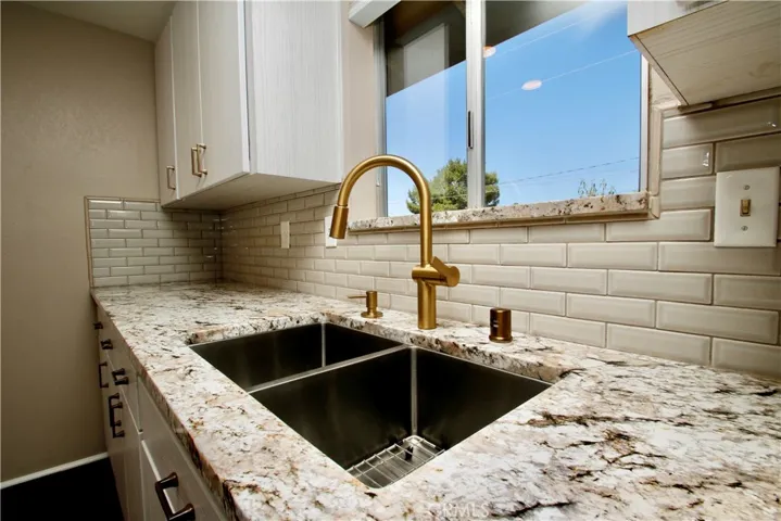 7376 Victoria, Yucca Valley, California 92284
