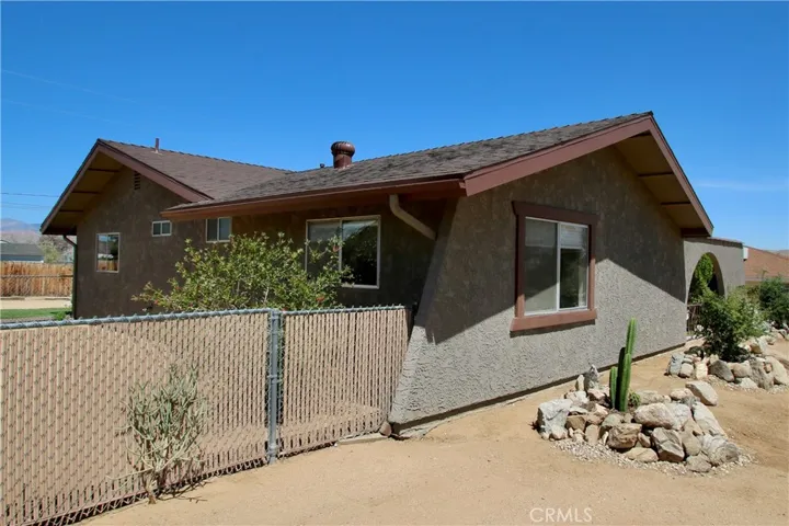 7376 Victoria, Yucca Valley, California 92284