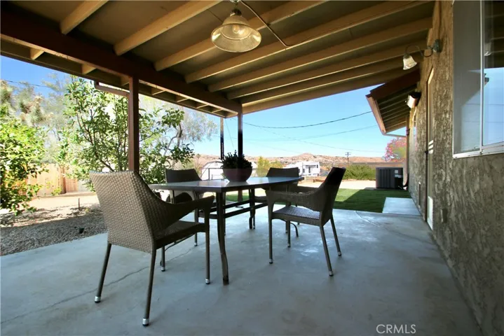 7376 Victoria, Yucca Valley, California 92284