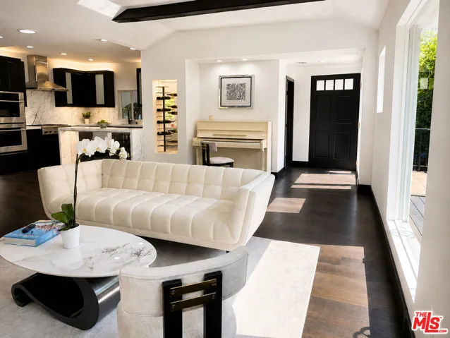 442 S Wetherly Drive, Beverly Hills, California 90211