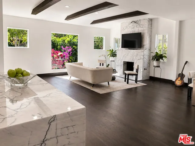 442 S Wetherly Drive, Beverly Hills, California 90211