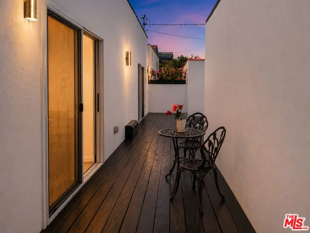 442 S Wetherly Drive, Beverly Hills, California 90211