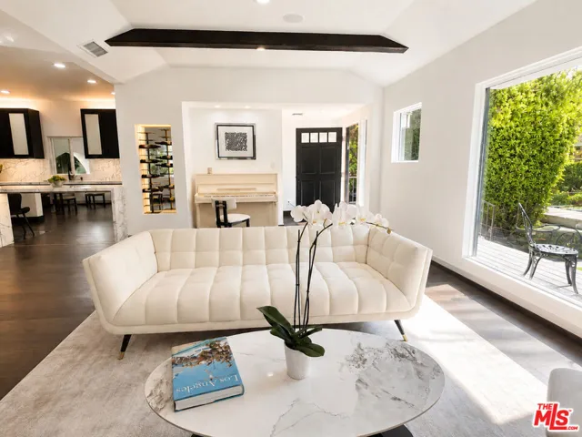 442 S Wetherly Drive, Beverly Hills, California 90211