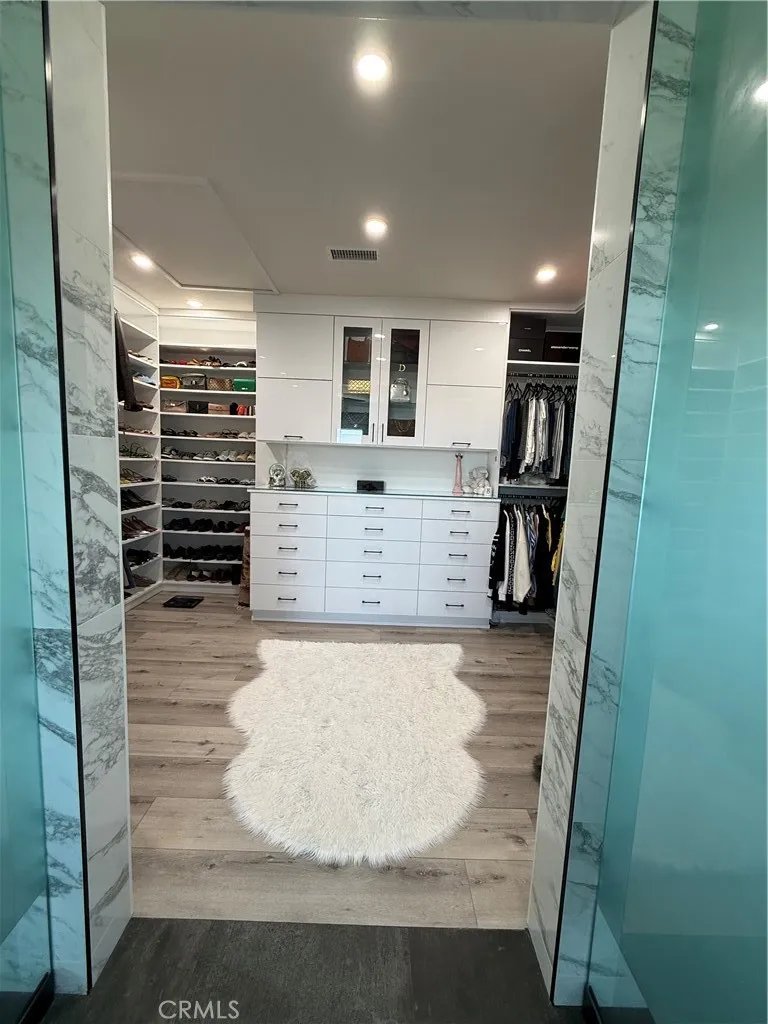 Specious Walk in closet off Primary bedroom.