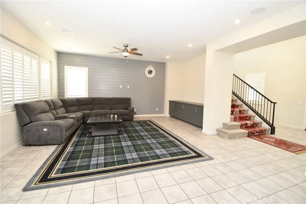 15743 Butterfly, Fontana, California 92336 — photo 5