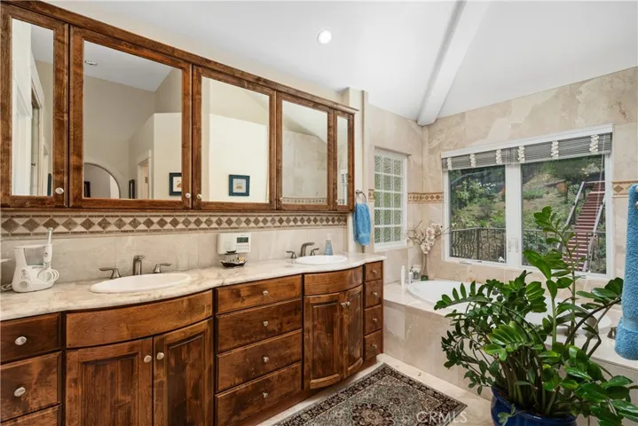 822 Spring Canyon, Newbury Park, California 91320