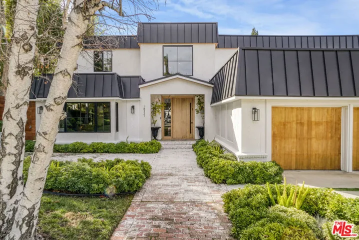 18321 Lake Encino Drive, Encino, California 91316