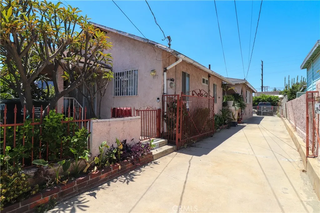 Driveway to Garage
