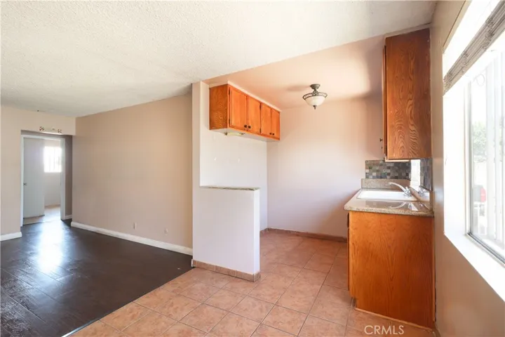 Unit #481:Dine Area & Kitchen