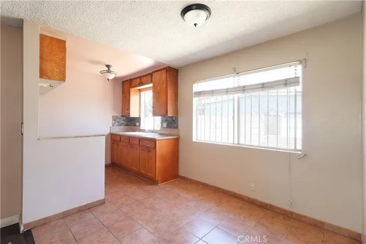 Unit #481:Dine Area view to Kitchen