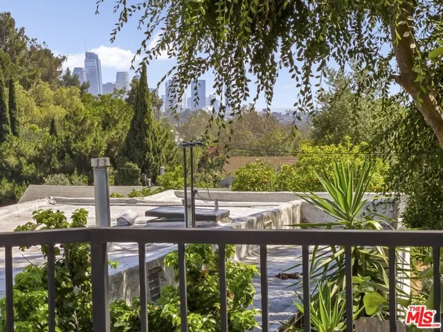 2049 Lake Shore Avenue, Los Angeles, California 90039