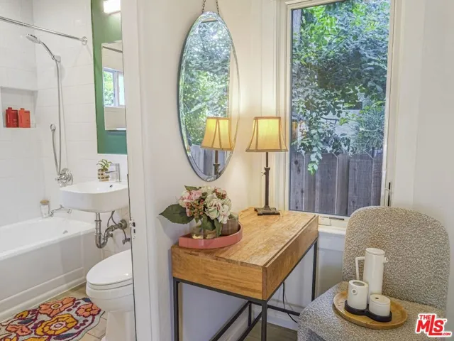 2049 Lake Shore Avenue, Los Angeles, California 90039