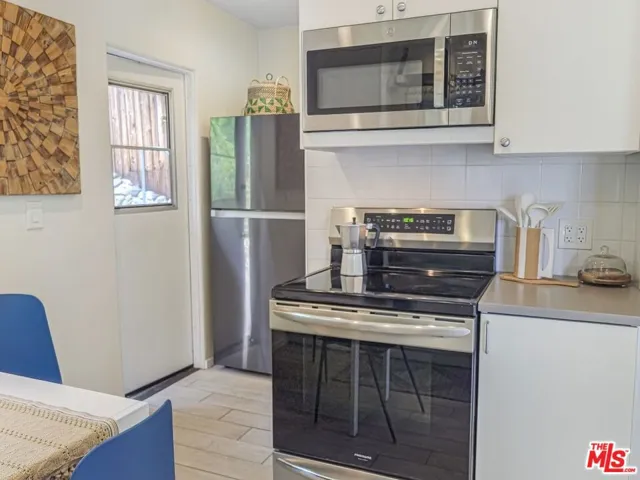 2049 Lake Shore Avenue, Los Angeles, California 90039