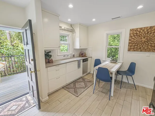 2049 Lake Shore Avenue, Los Angeles, California 90039
