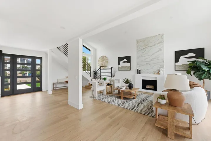 2161 Calle Buena Ventura, Oceanside, California 92056